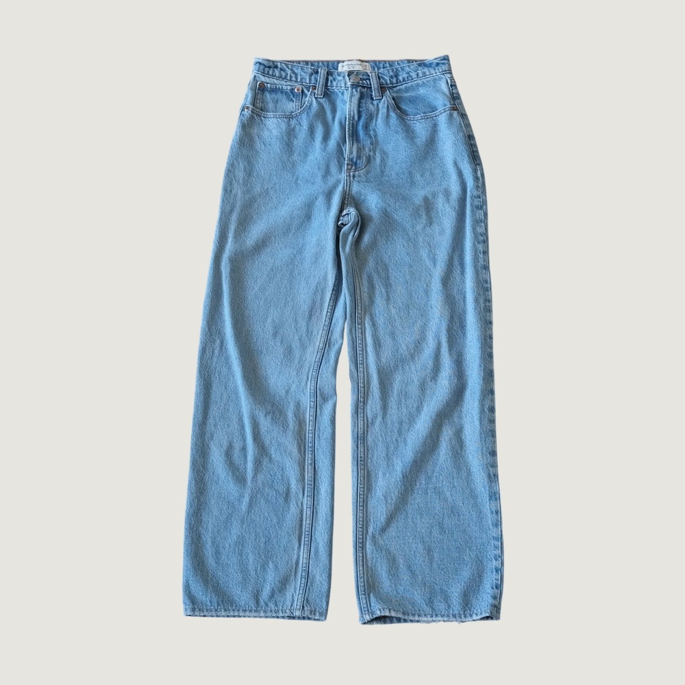 Abercrombie & Fitch The Loose High Rise Jeans Light Wash Blue Wide Leg 26/2S 90s